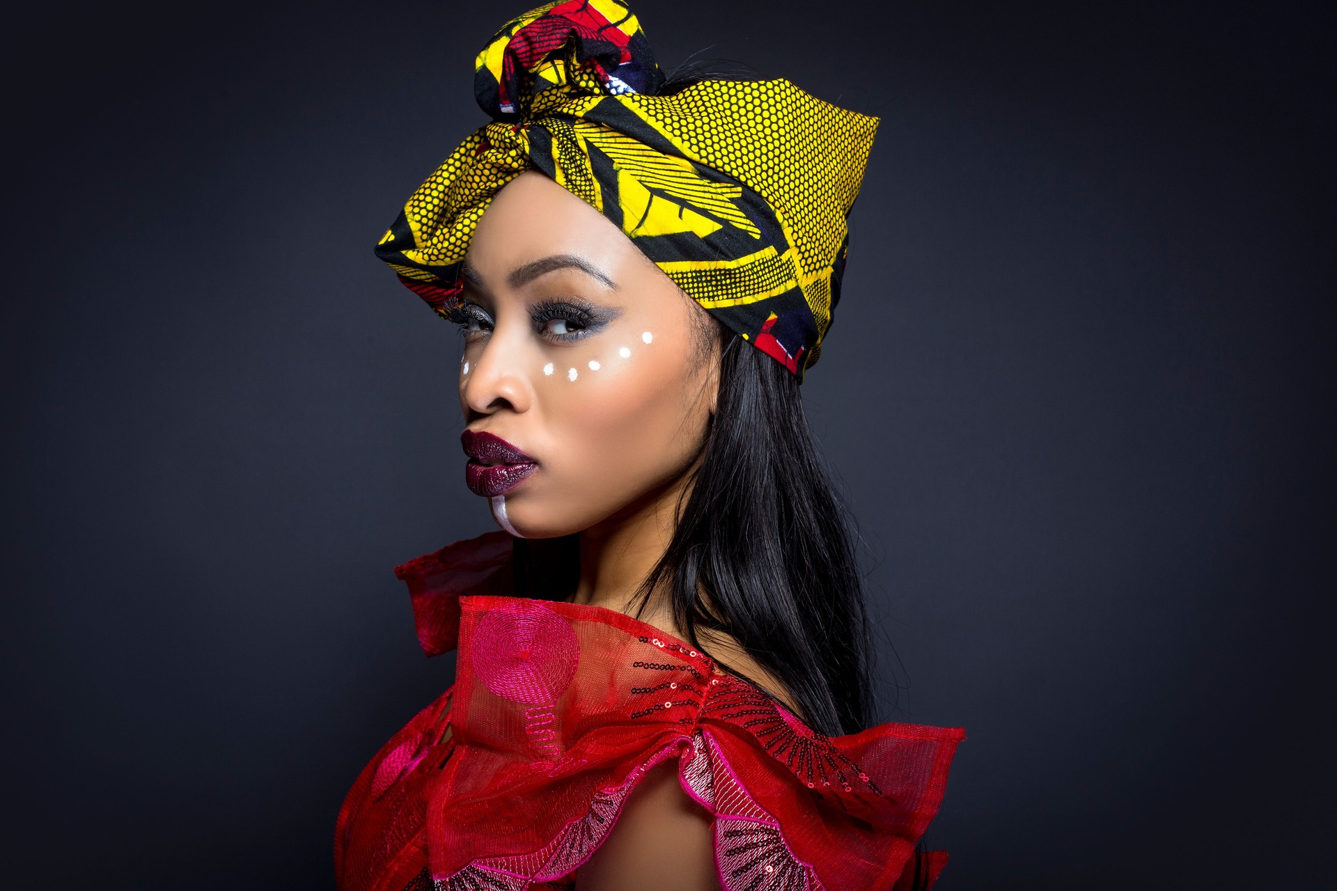 African Nigerian Fashion with Tribal Makeup